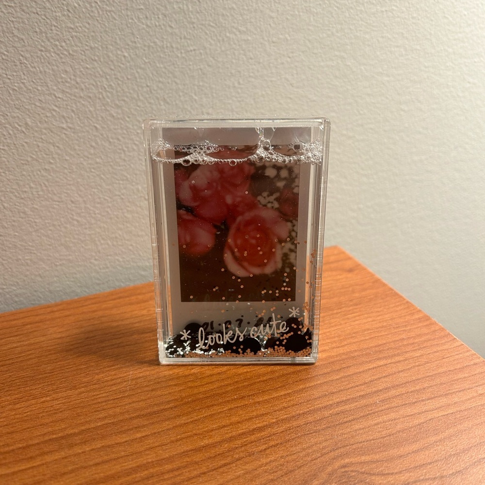 Single Polaroid frame with glitter